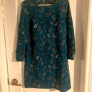 Banana Republic Shift dress - size 4 would fit sz6 sleeves with button cuffs